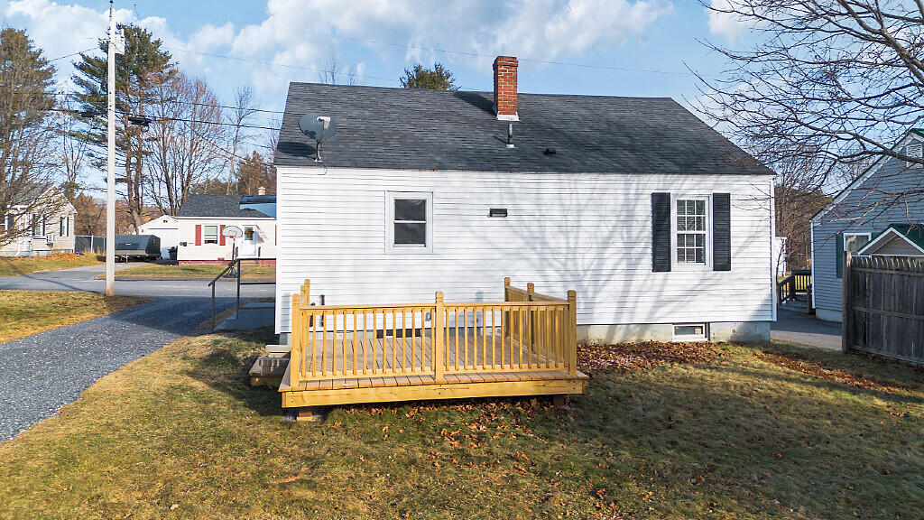16 Brookside Avenue Augusta ME 04330
