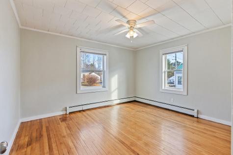 16 Brookside Avenue Augusta ME 04330