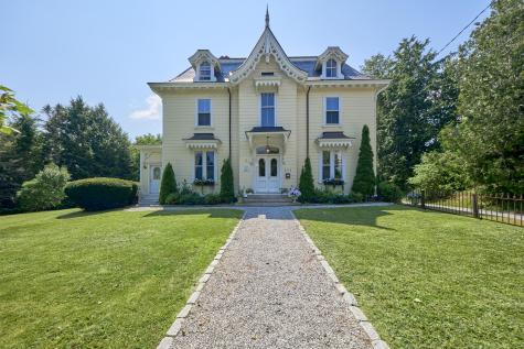 208 High Street Belfast ME 04915