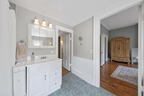 208 High Street Belfast ME 04915