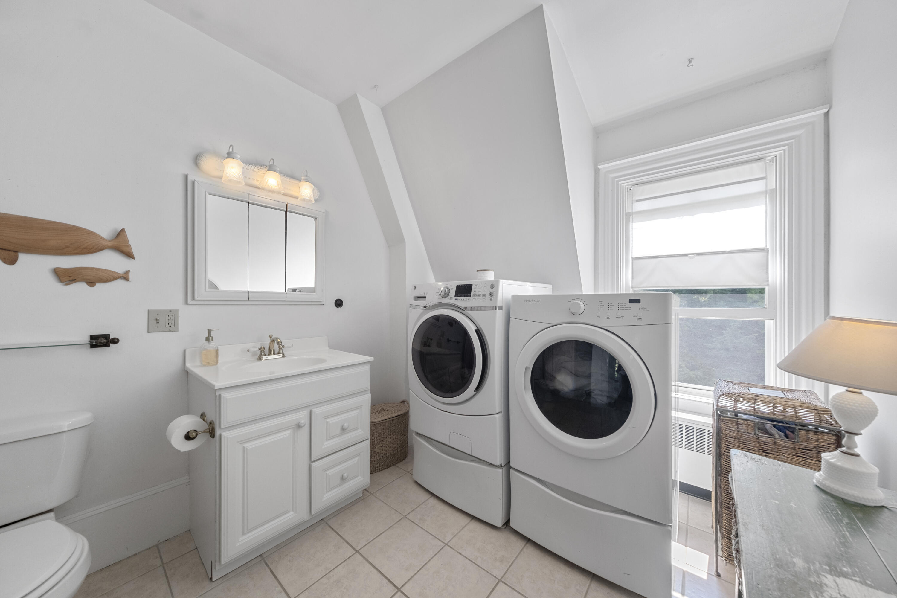 208 High Street Belfast ME 04915