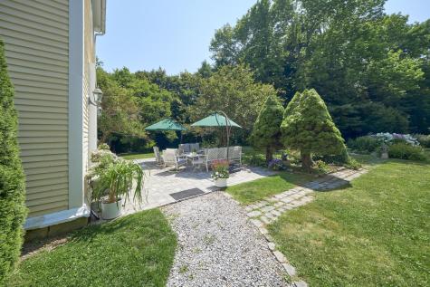 208 High Street Belfast ME 04915