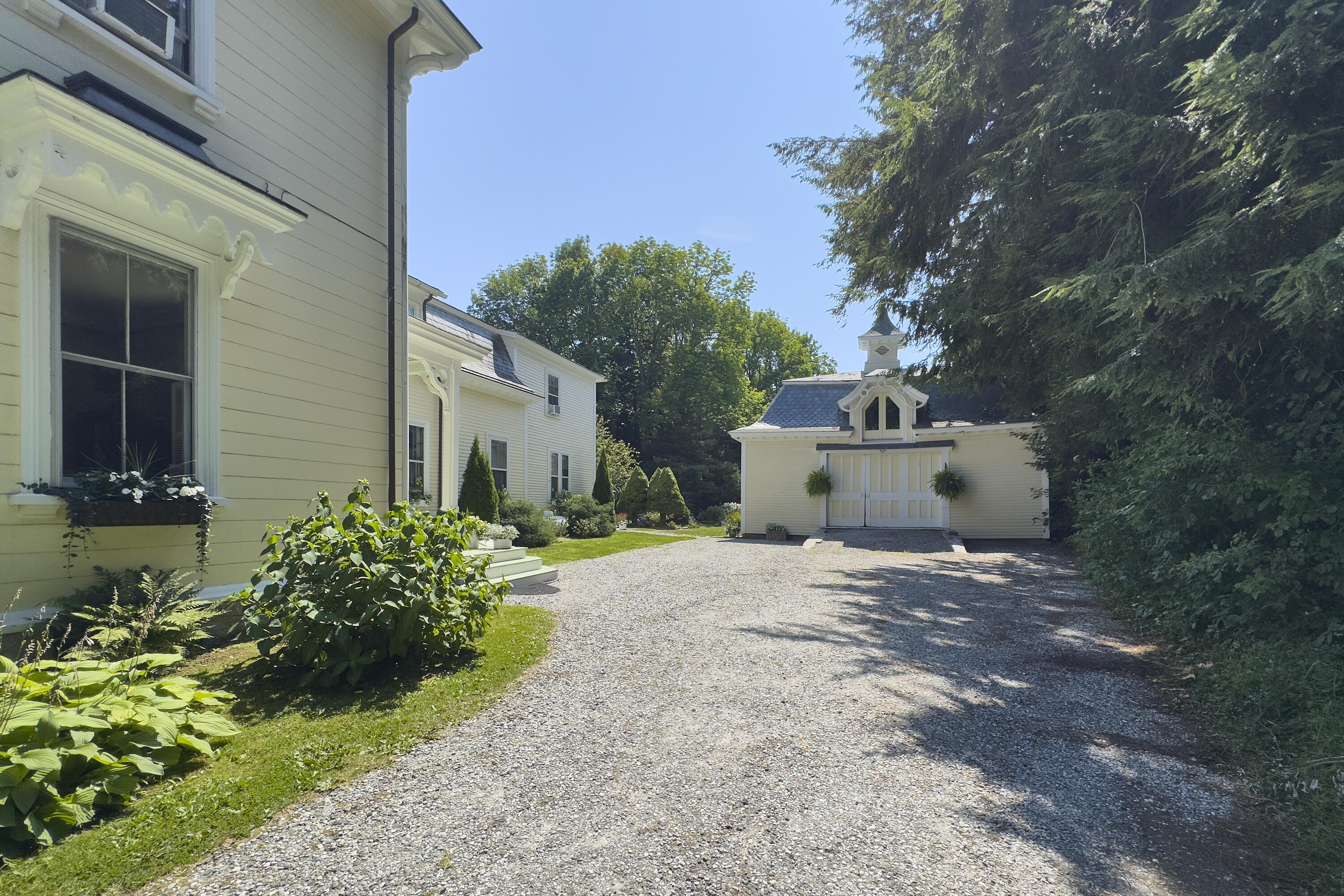 208 High Street Belfast ME 04915