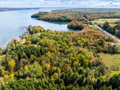 10 Dochet Lane Robbinston ME 04671