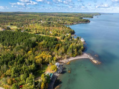 10 Dochet Lane Robbinston ME 04671