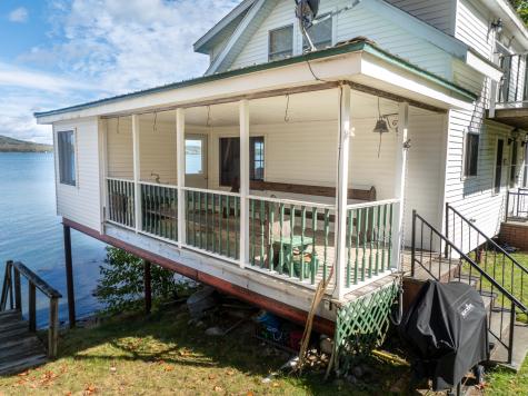 10 Dochet Lane Robbinston ME 04671