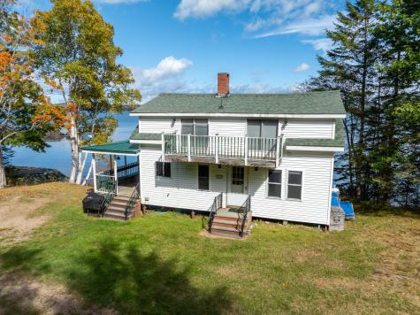 10 Dochet Lane Robbinston ME 04671