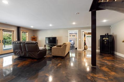 61 Cobbossee Lane Manchester ME 04351