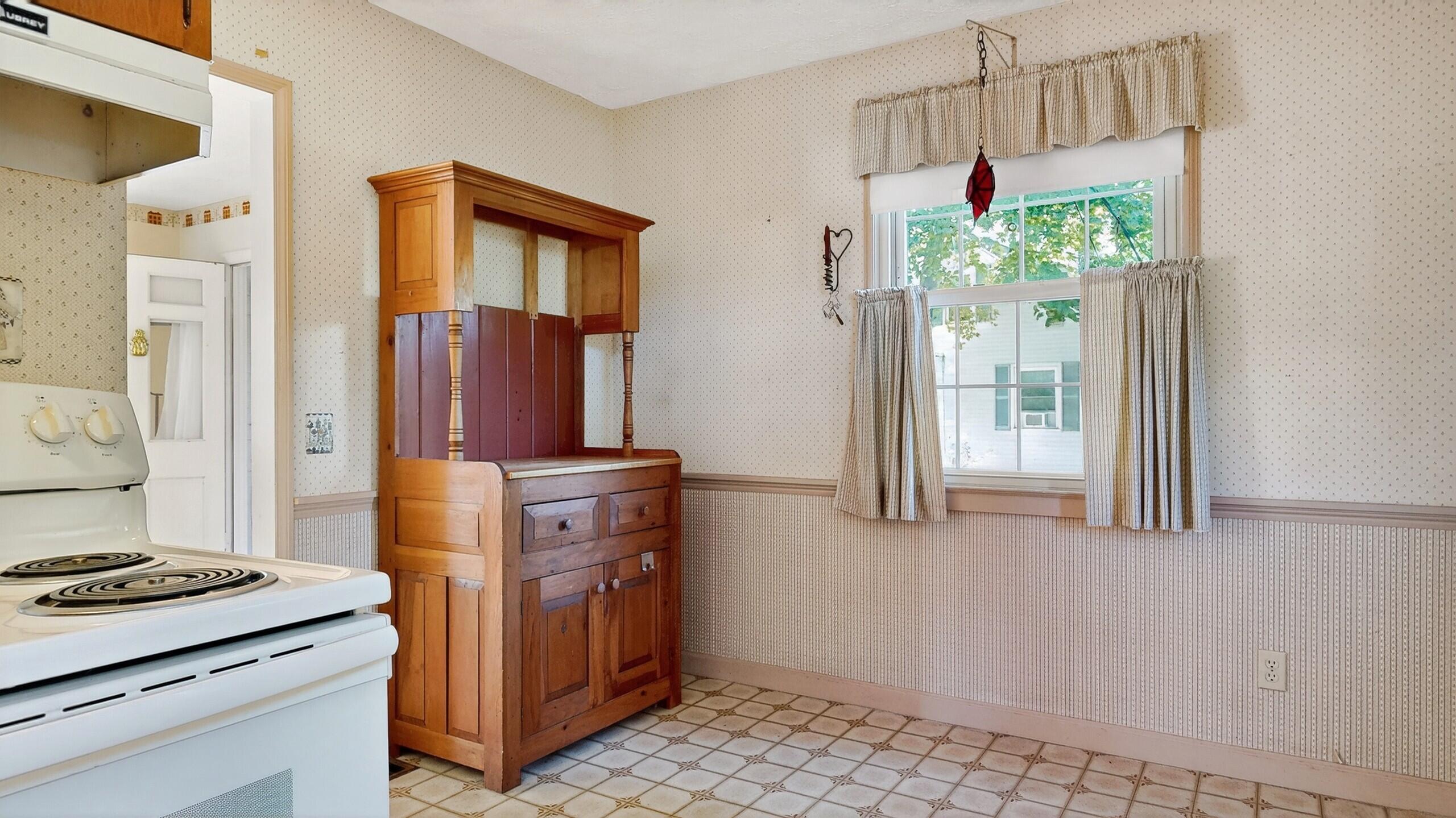 75 Mckinley Street South Portland ME 04106