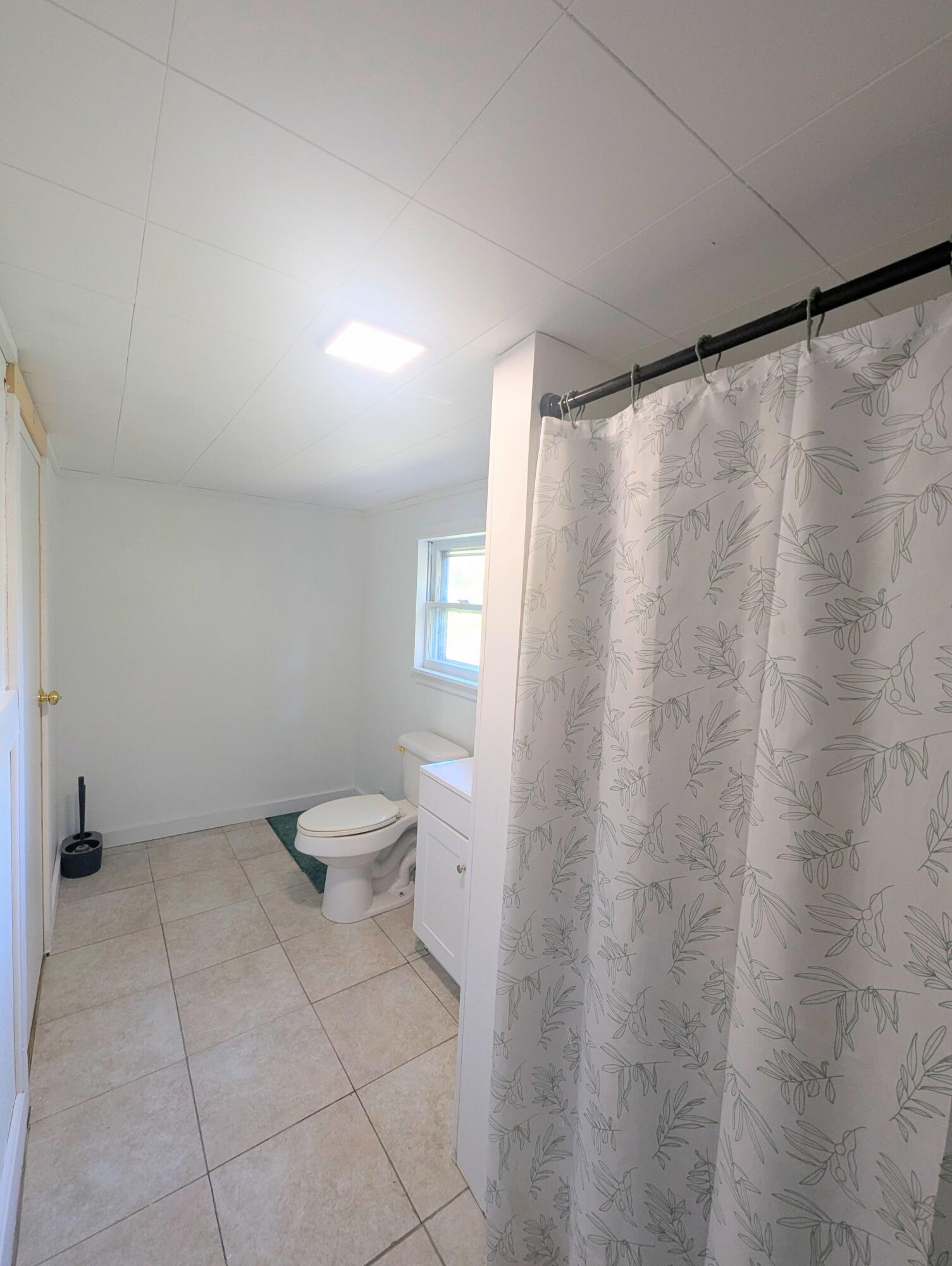 3 Ron Henry Lane Freeport ME 04032