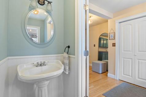 18 Glenview Road Freeport ME 04032