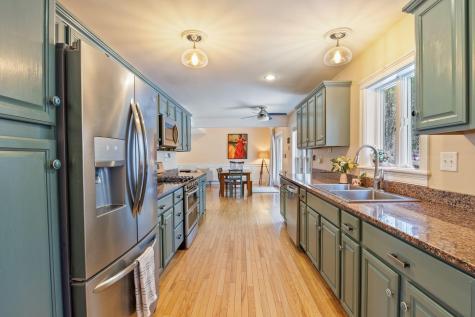 18 Glenview Road Freeport ME 04032