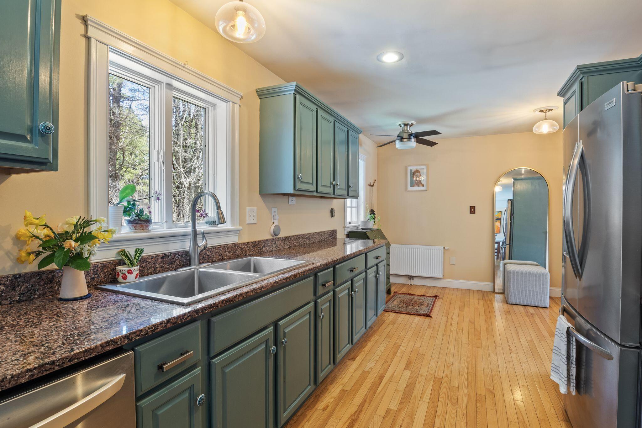 18 Glenview Road Freeport ME 04032