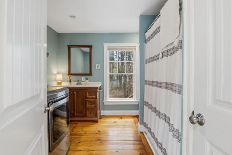 18 Glenview Road Freeport ME 04032