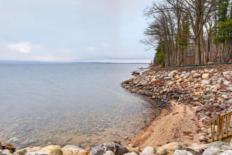 28 Whitetail Lane Raymond ME 04071