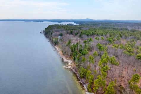 28 Whitetail Lane Raymond ME 04071