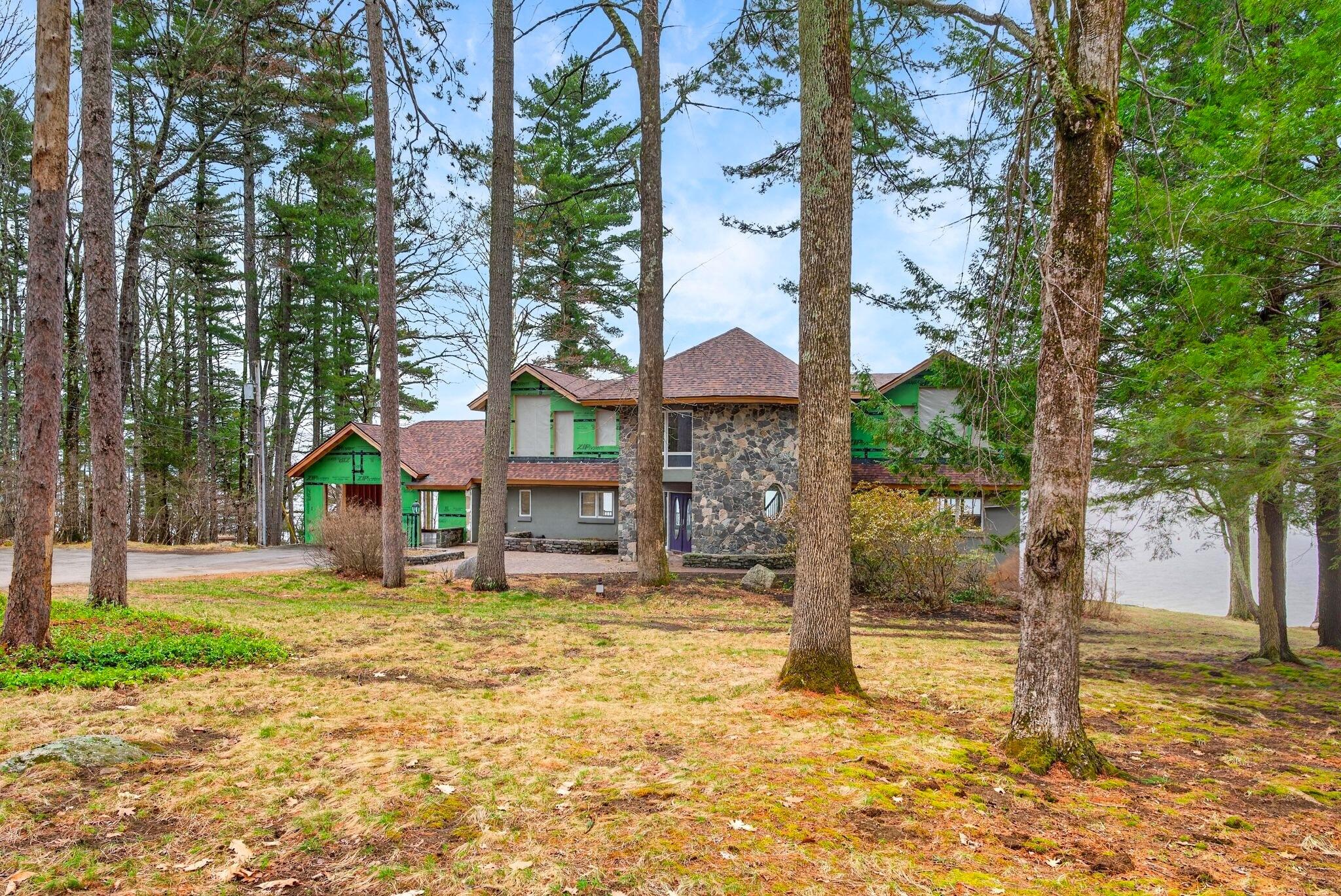 28 Whitetail Lane Raymond ME 04071
