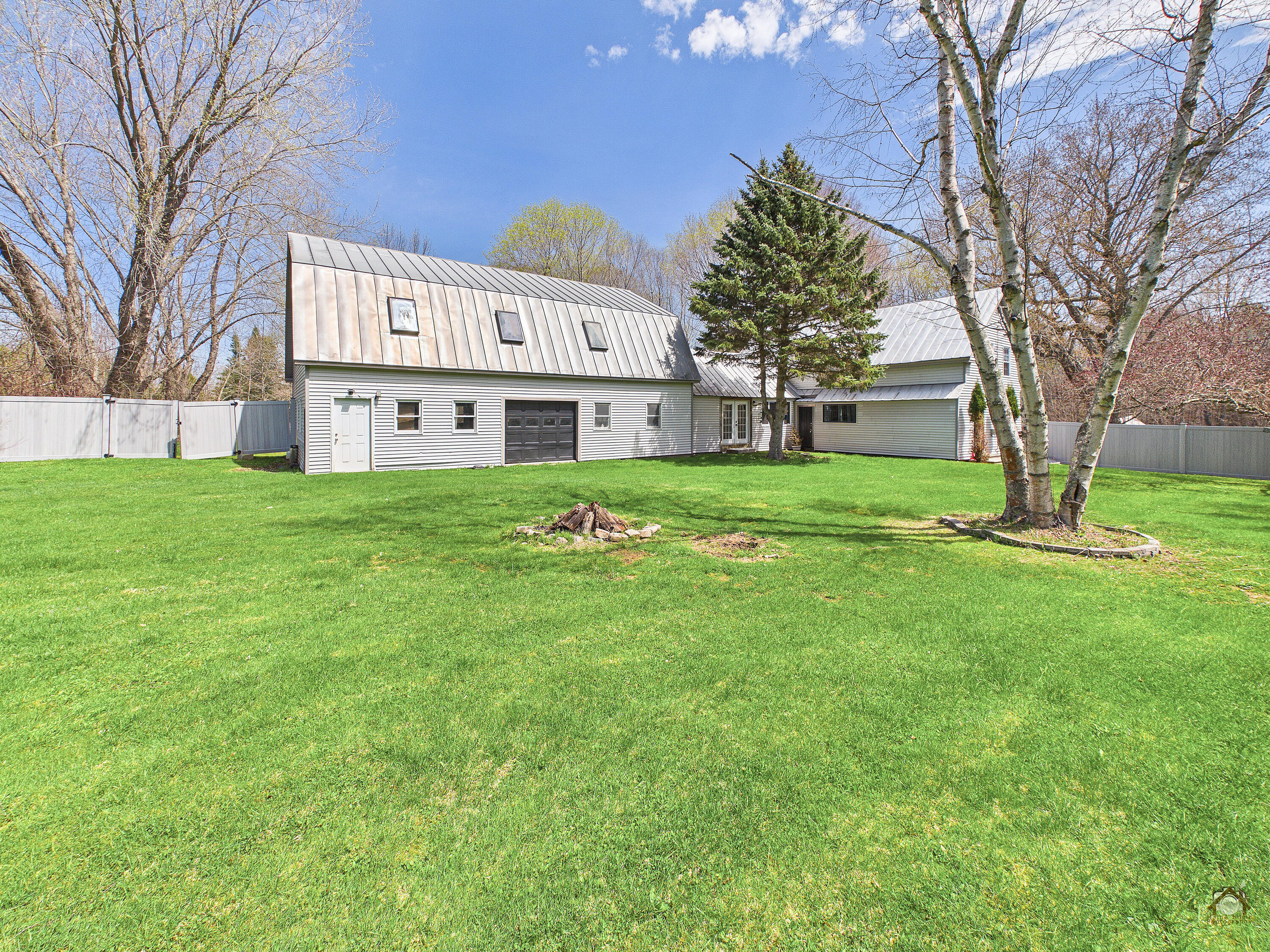990 Pond Road Sidney ME 04330