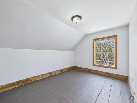990 Pond Road Sidney ME 04330