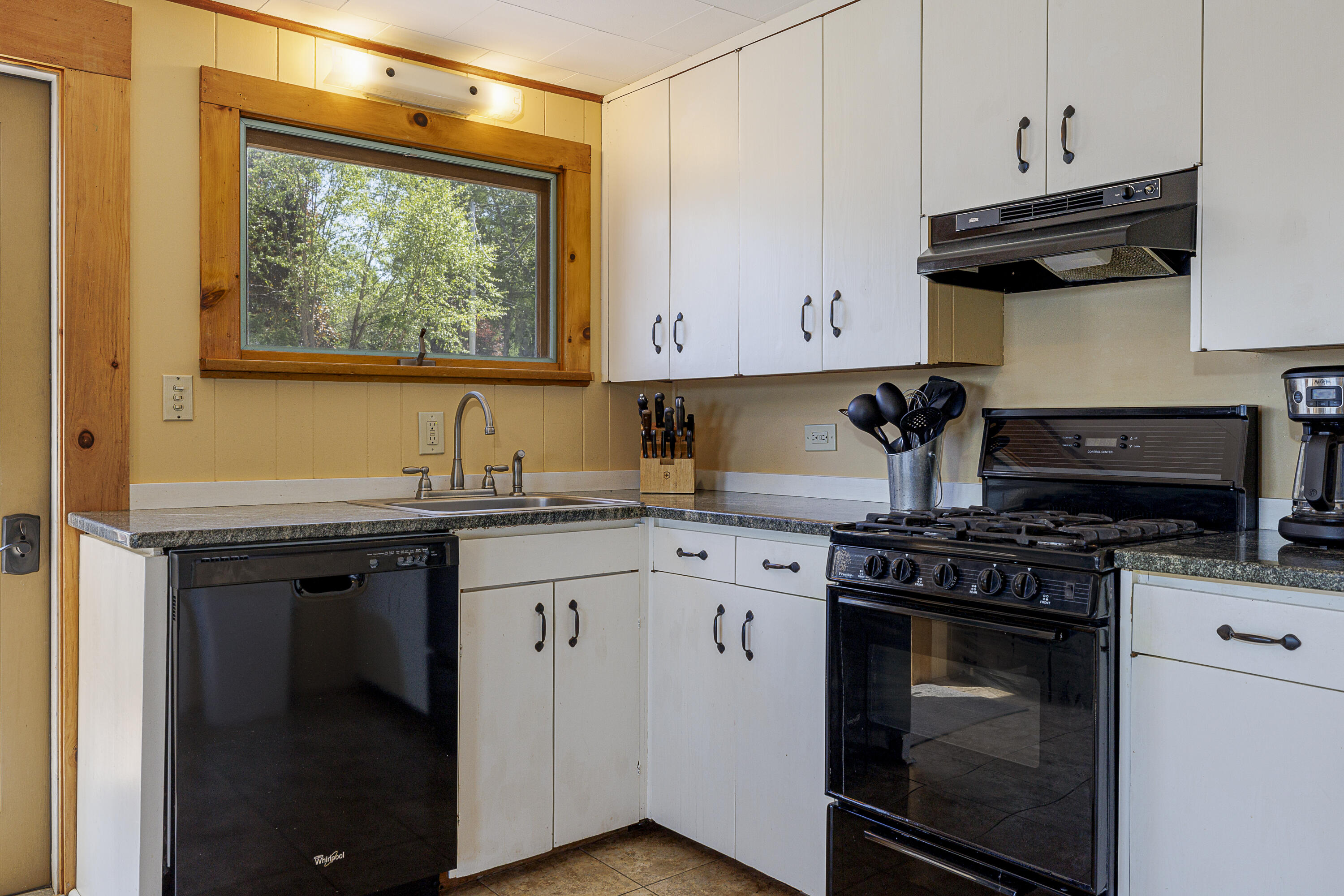 6 Lorimer Road Lamoine ME 04605