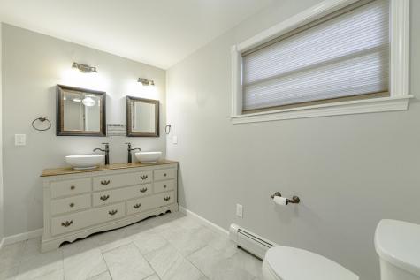 995 Hotel Road Auburn ME 04210