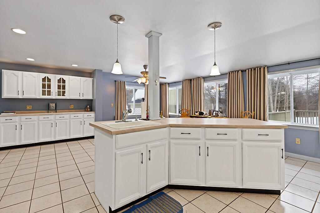 381 W River Road Augusta ME 04330