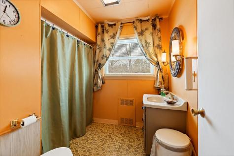 381 W River Road Augusta ME 04330