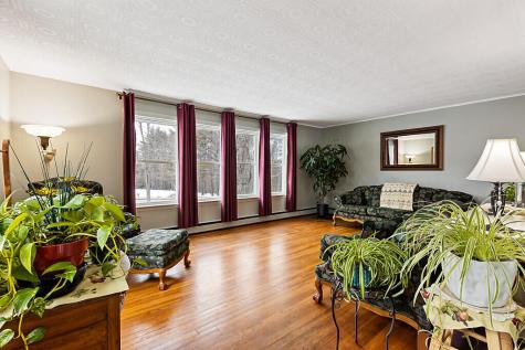 381 W River Road Augusta ME 04330