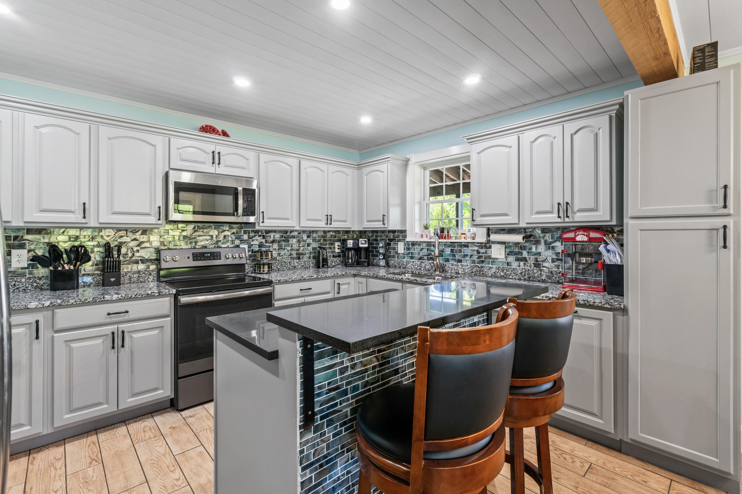 55 Mountain View Extension Rockland ME 04841