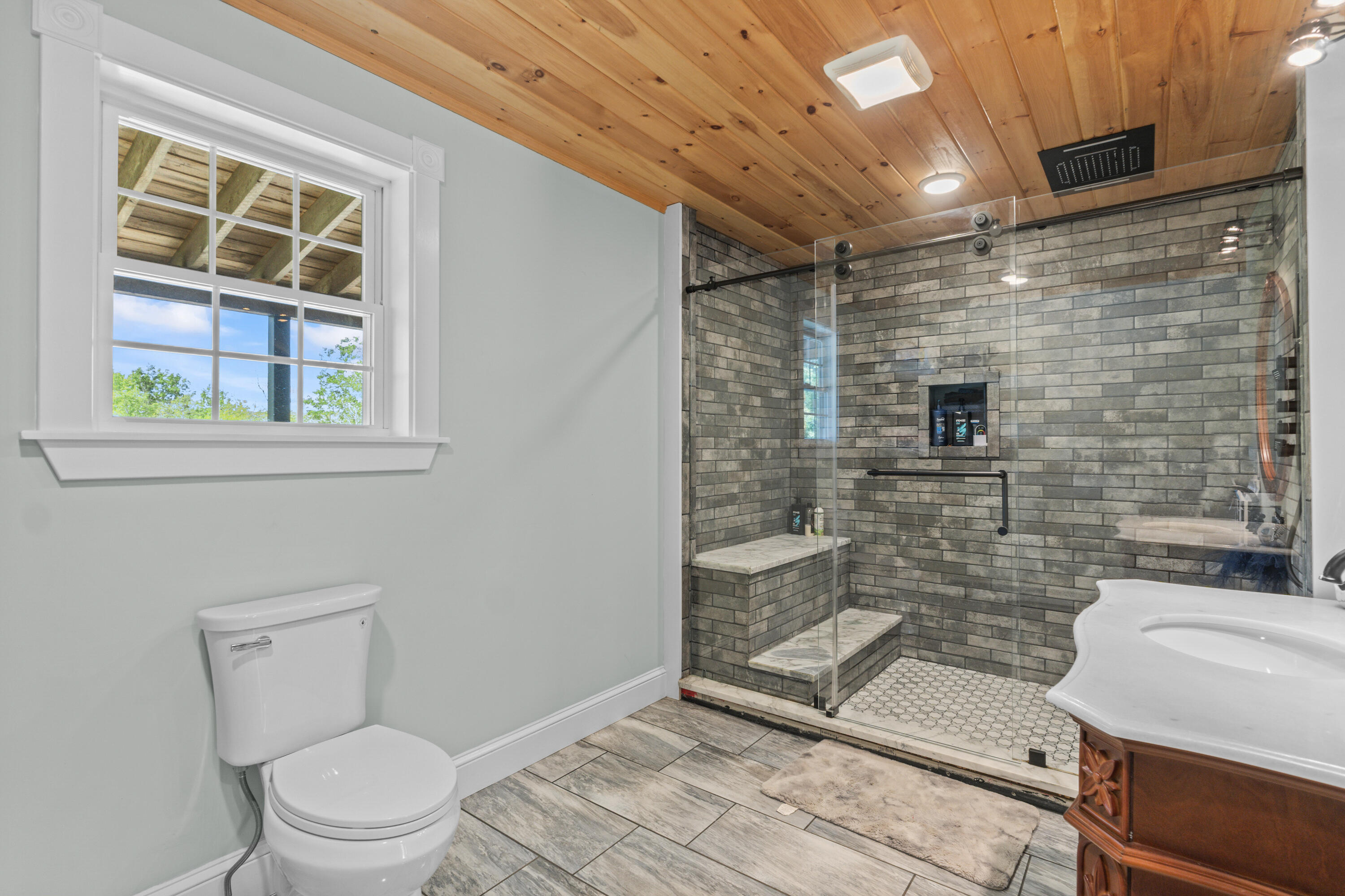 55 Mountain View Extension Rockland ME 04841