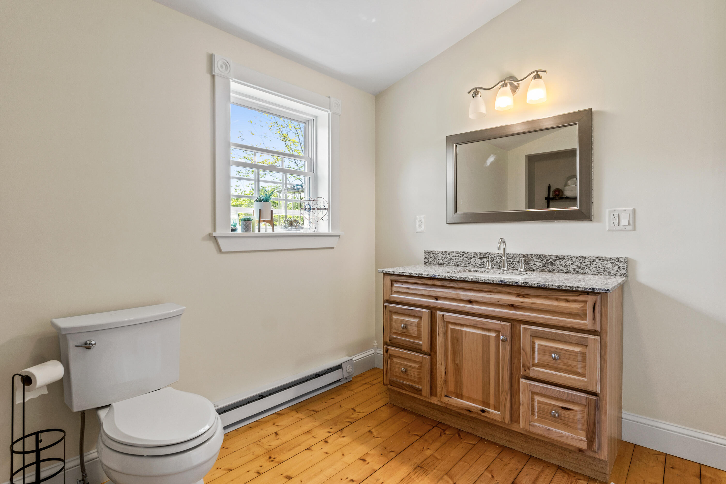 55 Mountain View Extension Rockland ME 04841