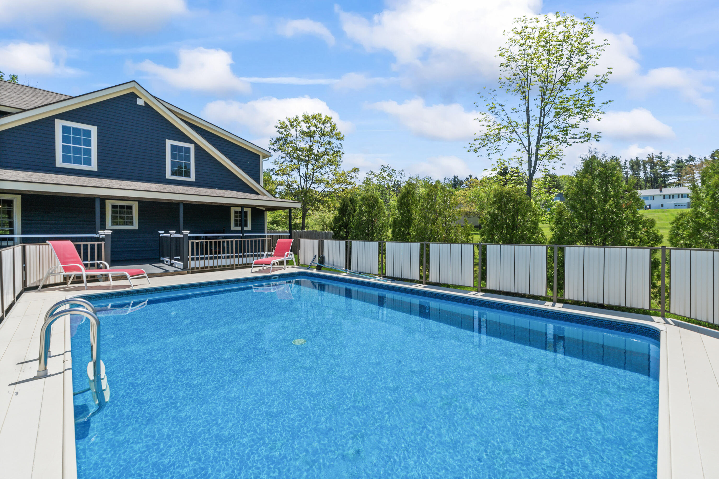 55 Mountain View Extension Rockland ME 04841