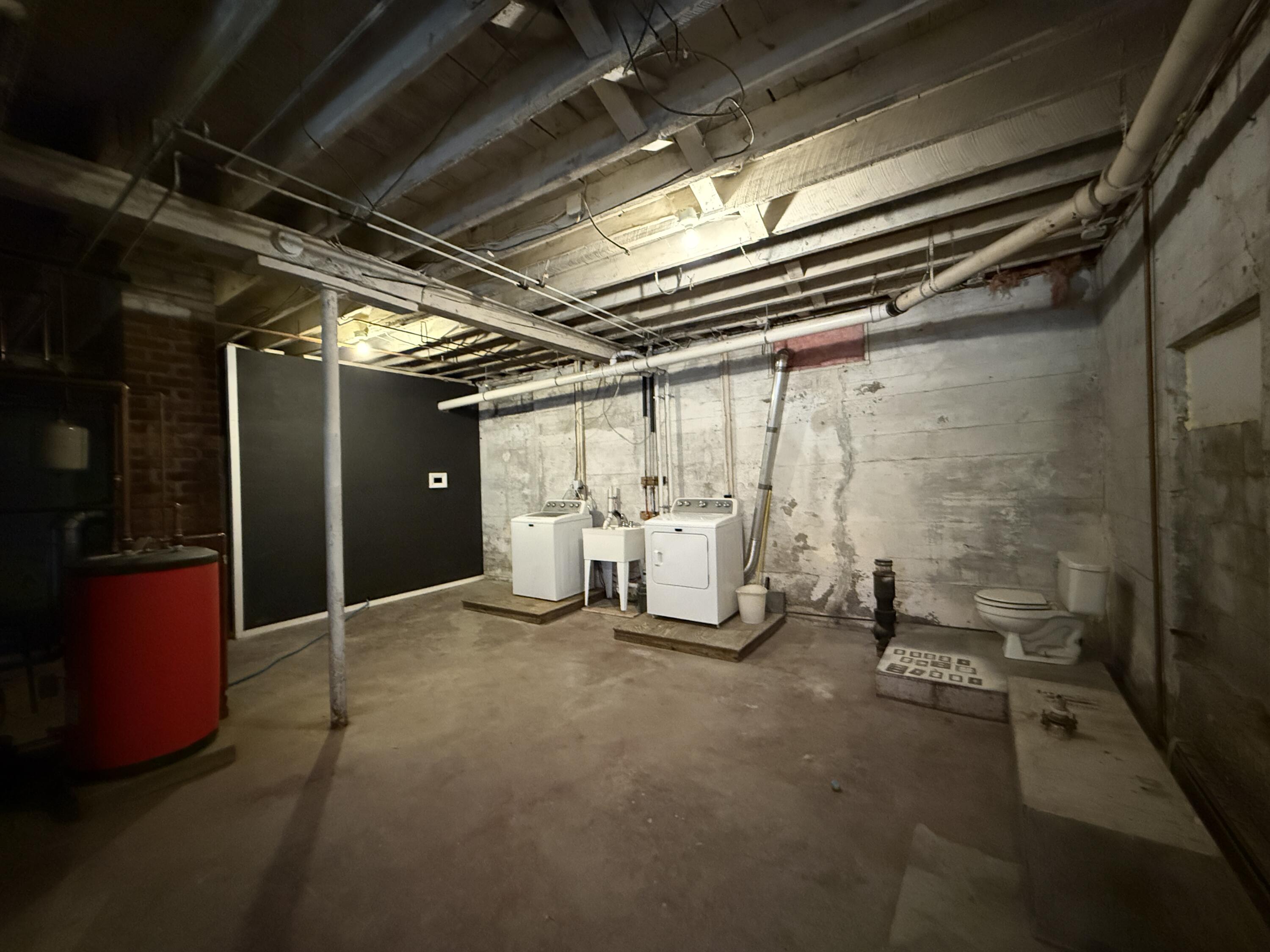 1068 Main Street Vassalboro ME 04989