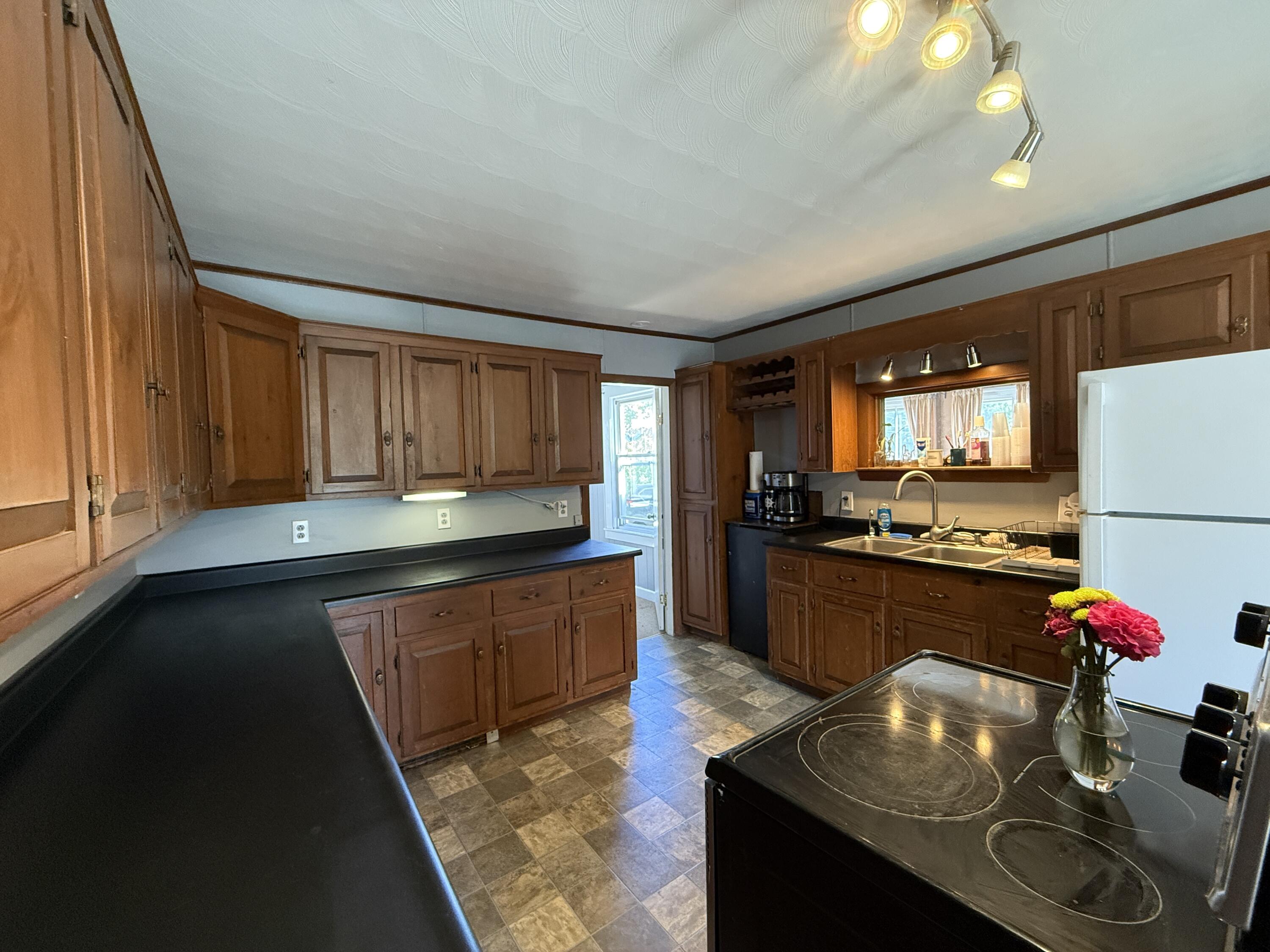 1068 Main Street Vassalboro ME 04989