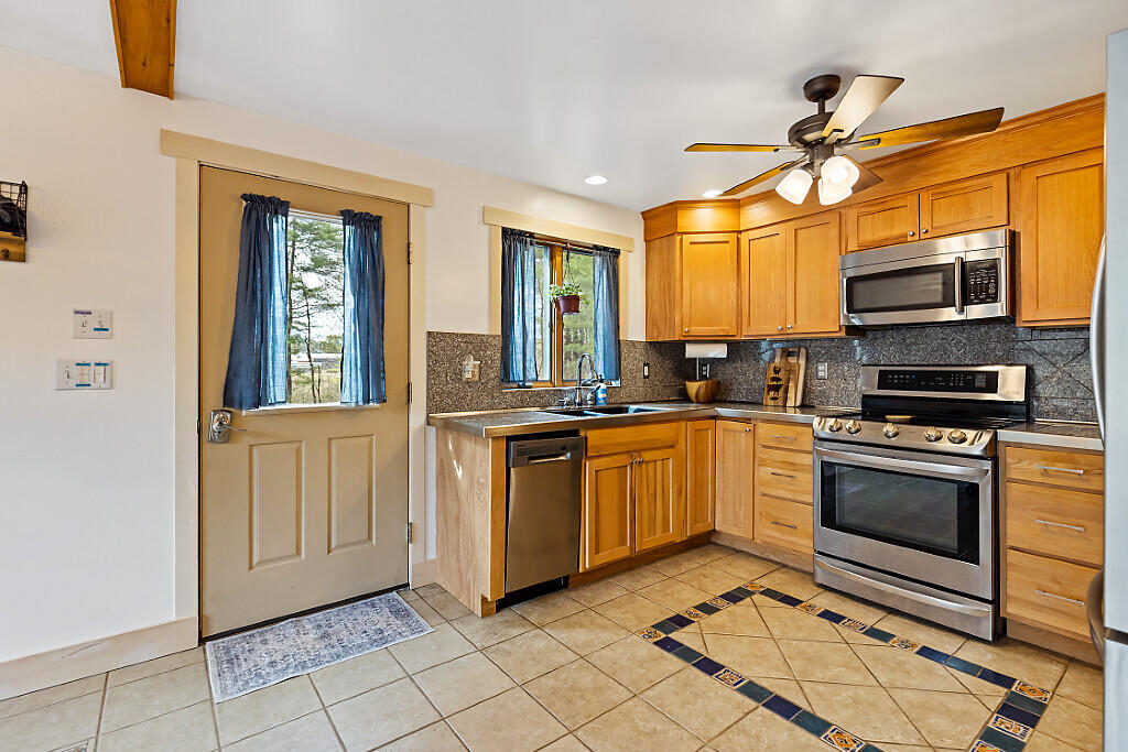 688 Main Street Vassalboro ME 04989