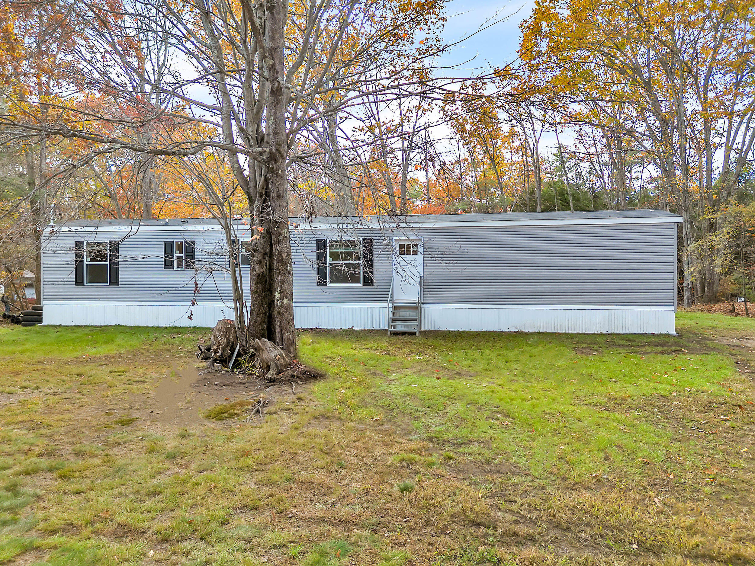 40 Oakwood Street Lyman ME 04002