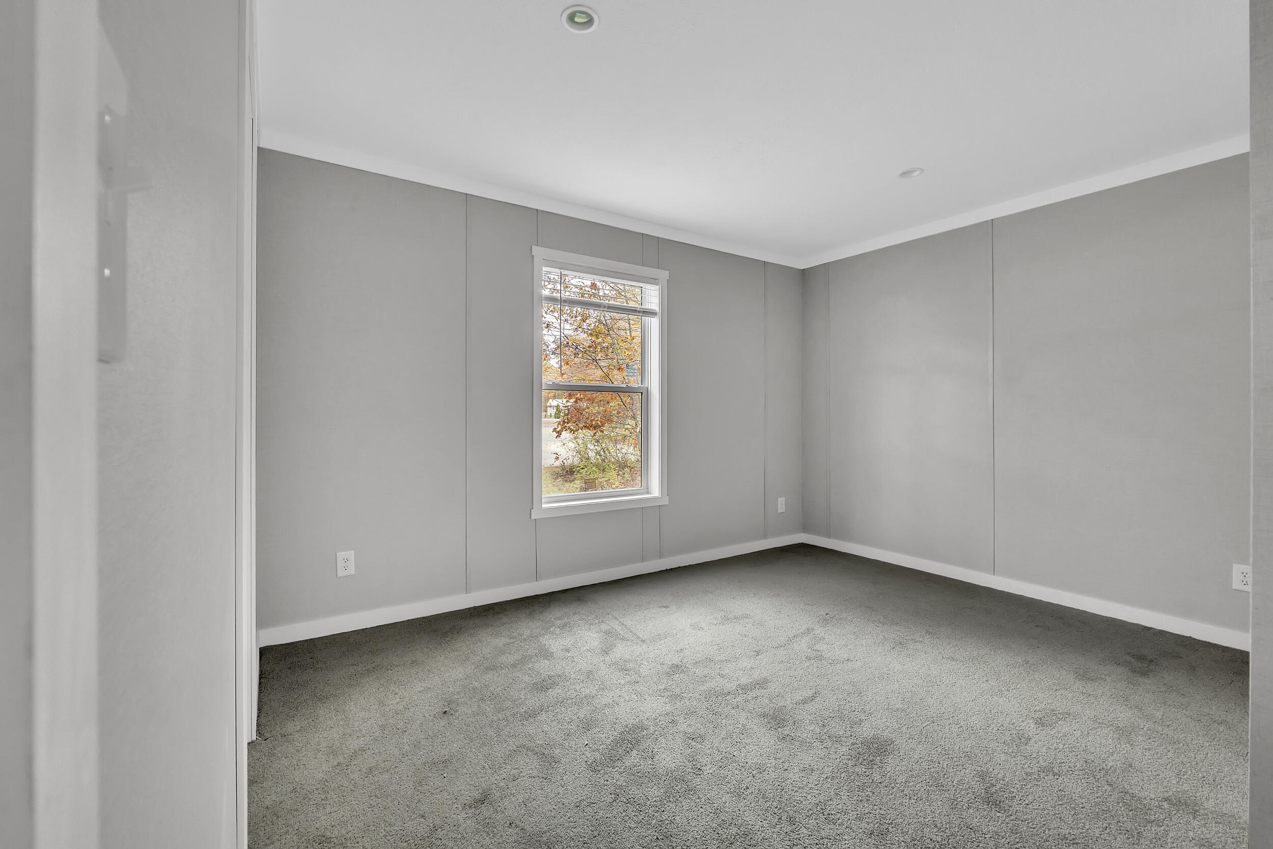 40 Oakwood Street Lyman ME 04002