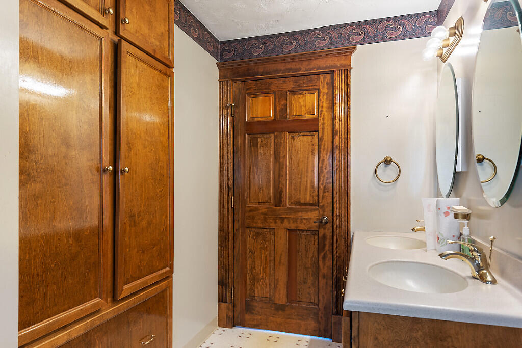 843 E Benton Road Benton ME 04901