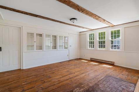 76 N Auburn Road Auburn ME 04210