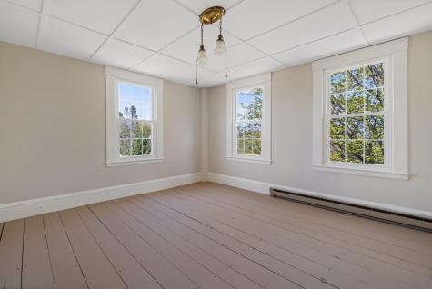 76 N Auburn Road Auburn ME 04210