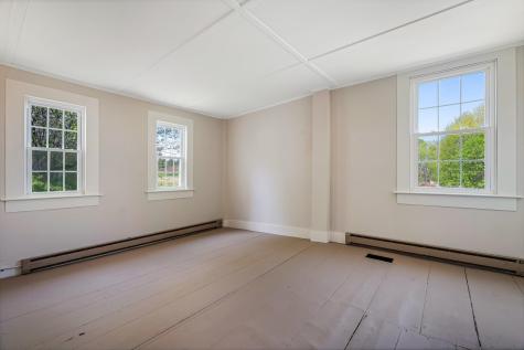 76 N Auburn Road Auburn ME 04210