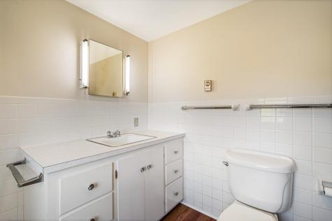 76 N Auburn Road Auburn ME 04210