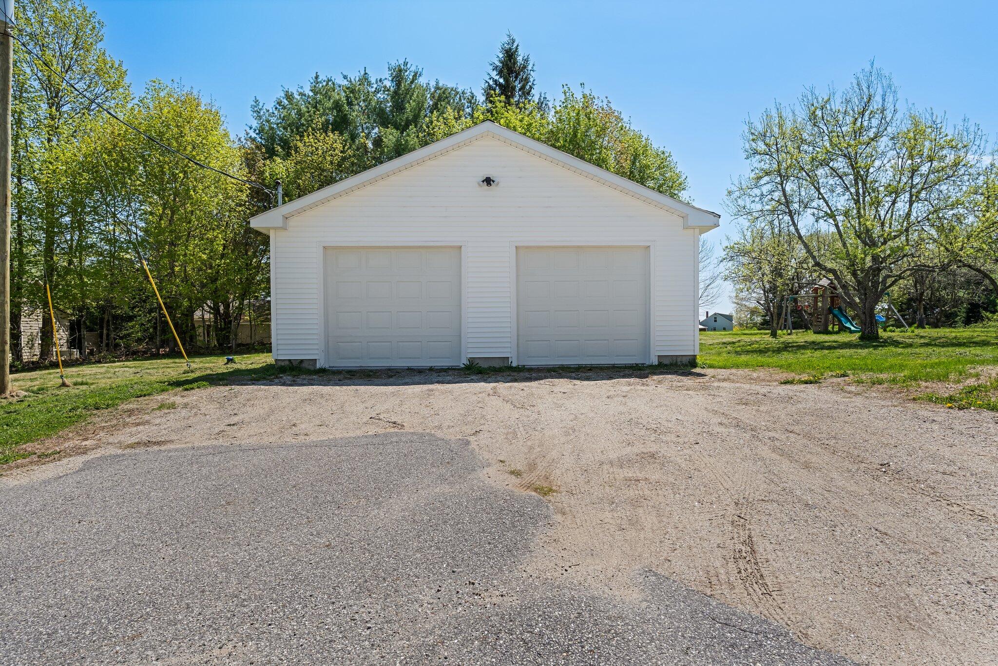 76 N Auburn Road Auburn ME 04210