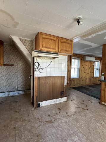 32 High Street Vinalhaven ME 04863