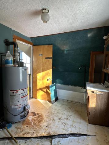 32 High Street Vinalhaven ME 04863