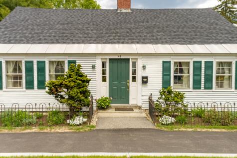 43 West Main Street Yarmouth ME 04096