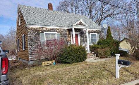 12 Schoolhouse Lane Hampden ME 04444