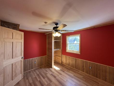61 Eastland Avenue Millinocket ME 04462