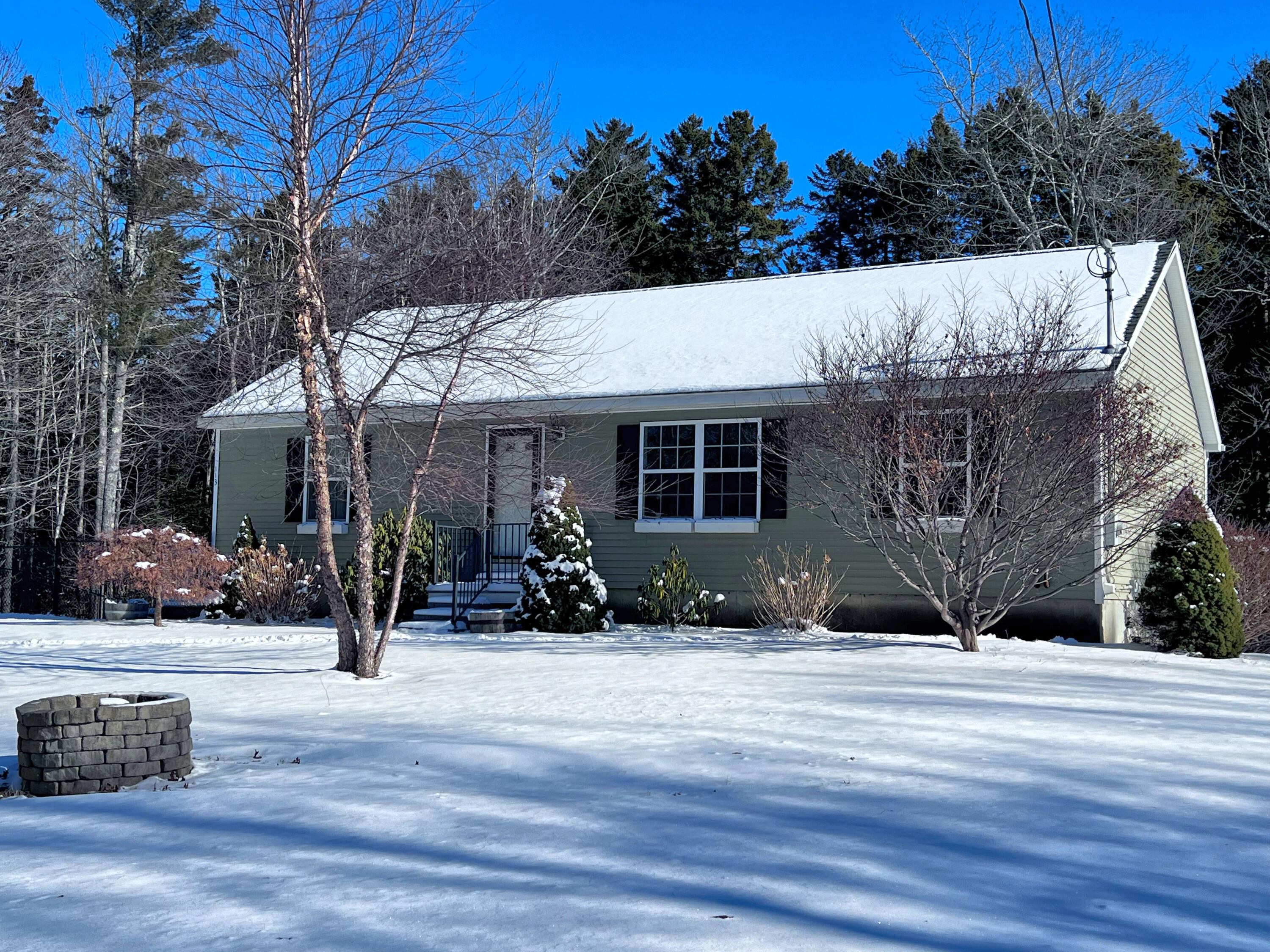 113 West Side Road Boothbay ME 04537