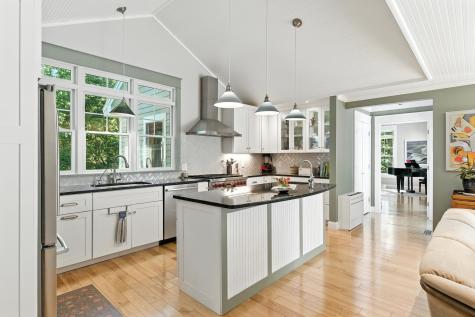 853 Mere Point Road Brunswick ME 04011